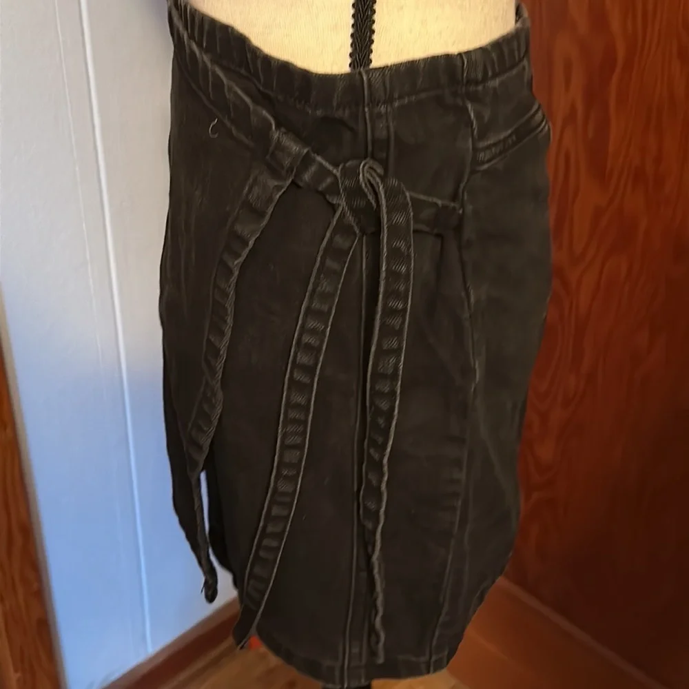 💜💜 BDG Urban Outfitters Wrap Black Skirt Size Medium 100% Cotton
